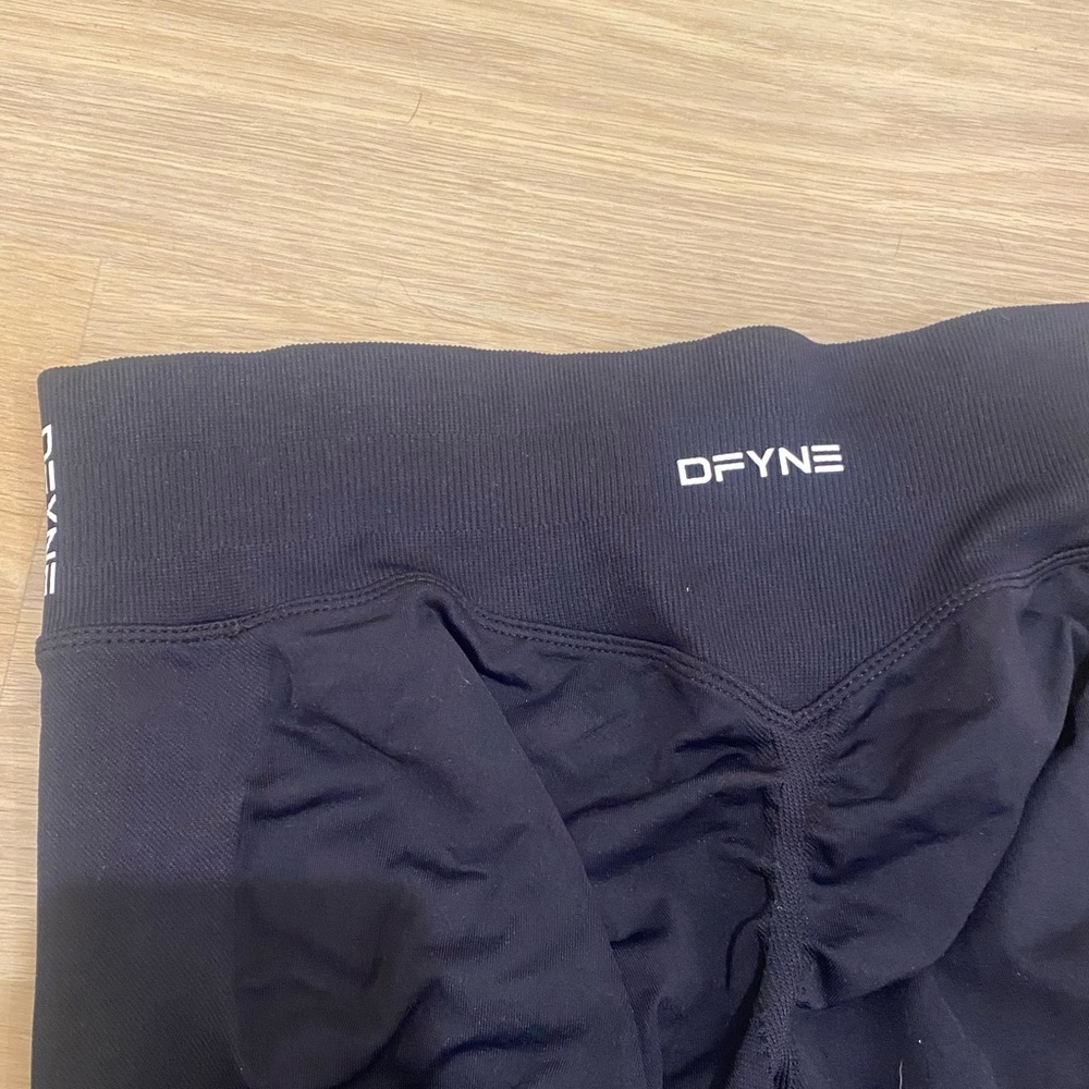 dfyne leggings size small